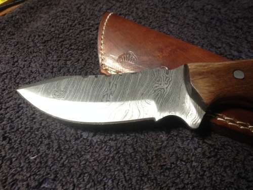 Hand Made Damascus Steel Knife