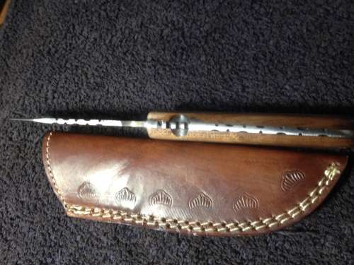 Hand Made Damascus Steel Knife