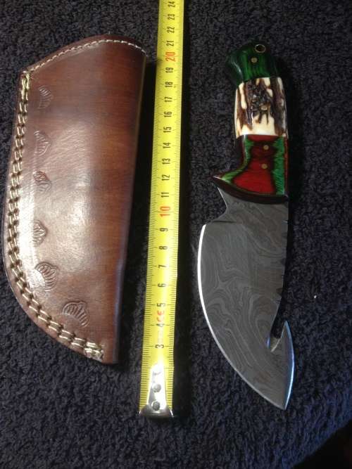 Hand Made Damascus Steel Skinning Knife