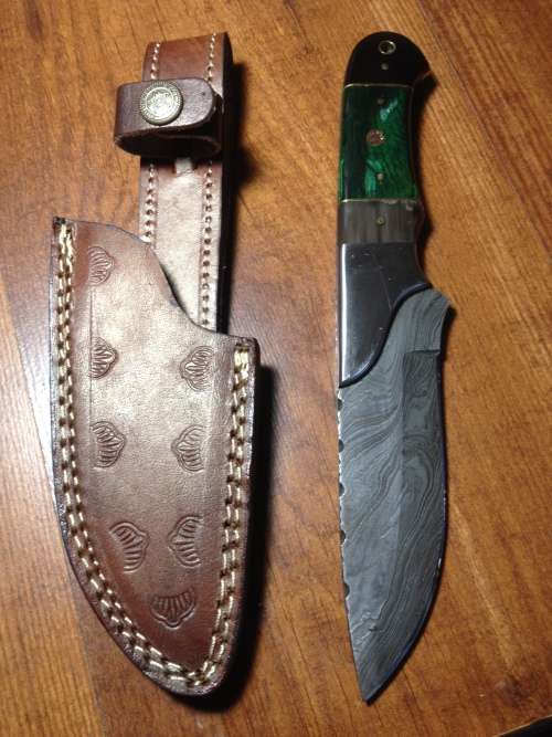 Hand Made Damascus Steel Hunting Knife-NO RESERVE AUCTION !!!