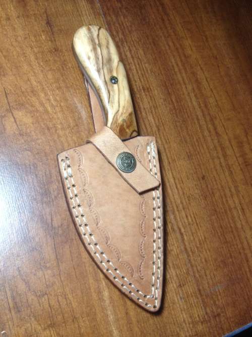 Hand Made Damascus Steel Skinning Knife-NO RESERVE AUCTION !!!