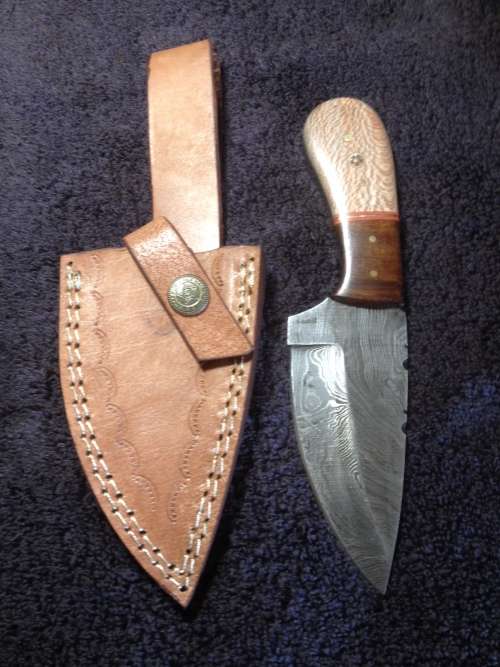 Hand Made Damascus Steel Skinning Knife-NO RESERVE AUCTION !!!