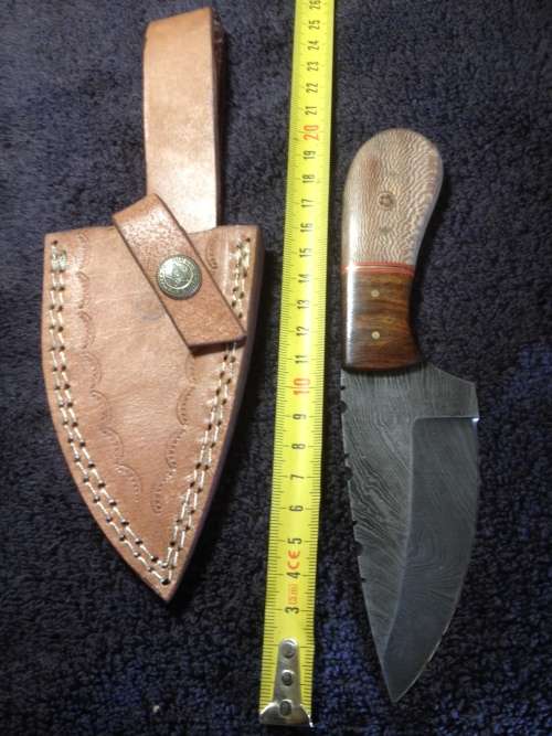 Hand Made Damascus Steel Skinning Knife-NO RESERVE AUCTION !!!