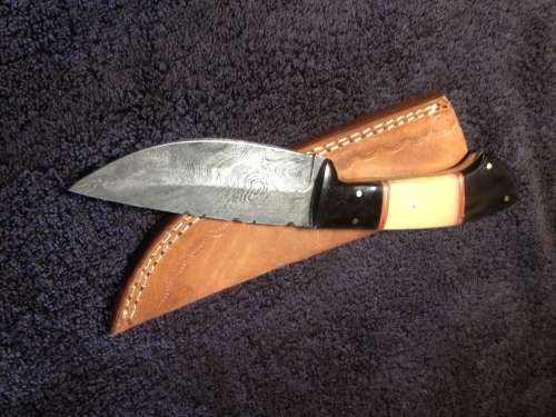 Hand Made Damascus Steel Hunting Knife-NO RESERVE AUCTION !!!