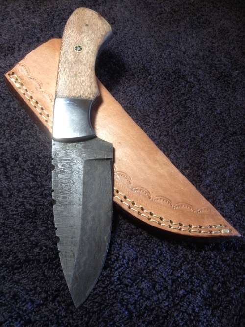 Hand Made Damascus Steel Skinning Knife-NO RESERVE AUCTION !!!