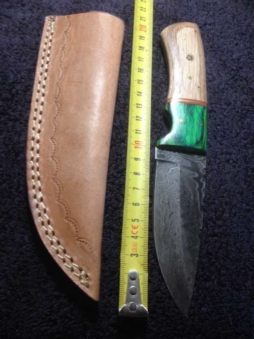 Hand Made Damascus Steel Hunting Knife-NO RESERVE AUCTION !!!