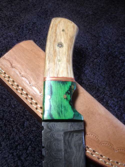 Hand Made Damascus Steel Hunting Knife-NO RESERVE AUCTION !!!