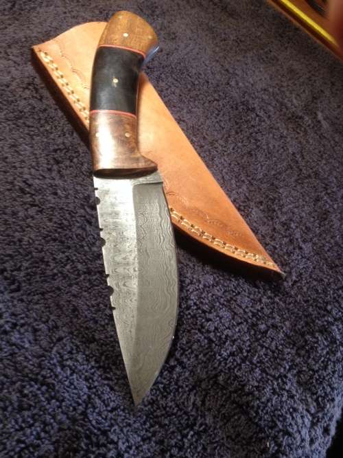 Hand Made Damascus Steel Hunting Knife-NO RESERVE AUCTION !!!