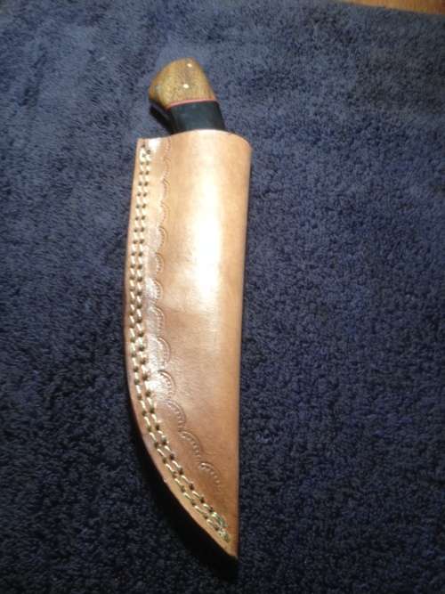 Hand Made Damascus Steel Hunting Knife-NO RESERVE AUCTION !!!