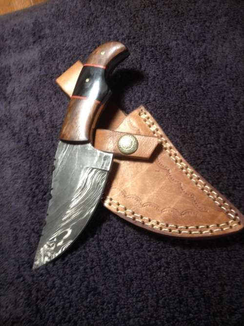 Hand Made Damascus Steel Skinning Knife-NO RESERVE AUCTION !!!