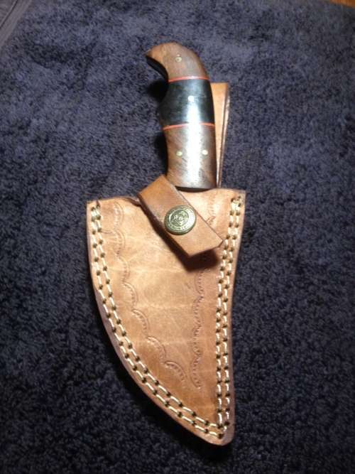 Hand Made Damascus Steel Skinning Knife-NO RESERVE AUCTION !!!