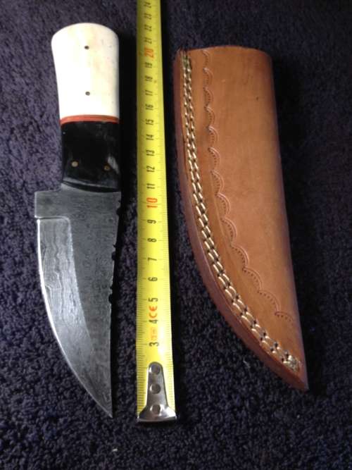 Hand Made Damascus Steel Hunting Knife-NO RESERVE AUCTION !!!