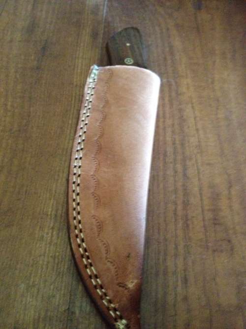 Hand Made Damascus Steel Hunting Knife-NO RESERVE AUCTION