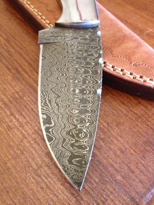 Hand Made Damascus Steel Hunting Knife-NO RESERVE AUCTION !!!