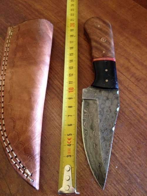 Hand Made Damascus Steel Hunting Knife-NO RESERVE AUCTION !!!