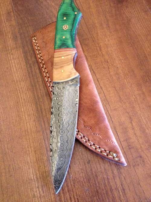 Hand Made Damascus Steel Hunting Knife-NO RESERVE AUCTION !!!