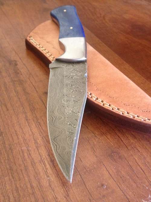 Handmade Damascus Steel Hunting Knife