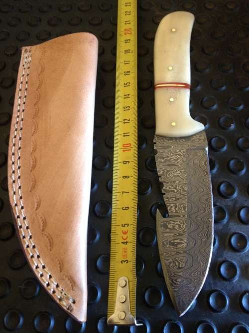 Handmade Damascus Steel Hunting Knife