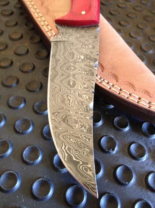 Handmade Damascus Steel Hunting Knife