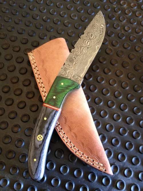 Handmade Damascus Steel Hunting Knife