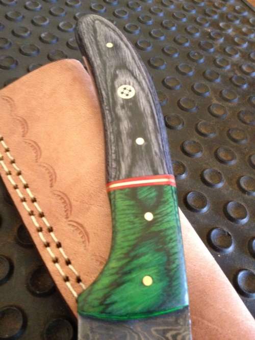 Handmade Damascus Steel Hunting Knife