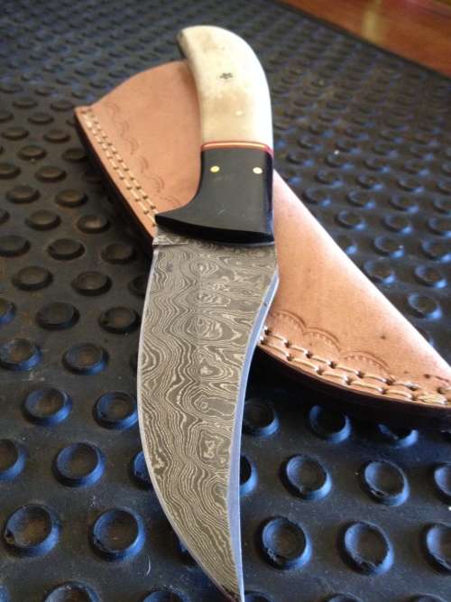 Handmade Damascus Steel Hunting Knife !!!