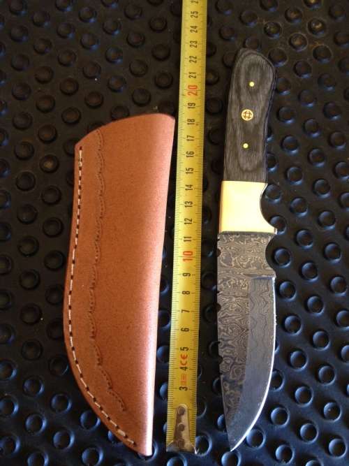 Handmade Damascus Steel Hunting Knife