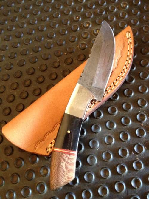 HANDMADE DAMASCUS STEEL HUNTING KNIFE !!!