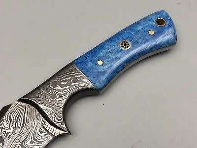 SMALL HANDMADE DAMASCUS STEEL SKINNING KNIFE !!!