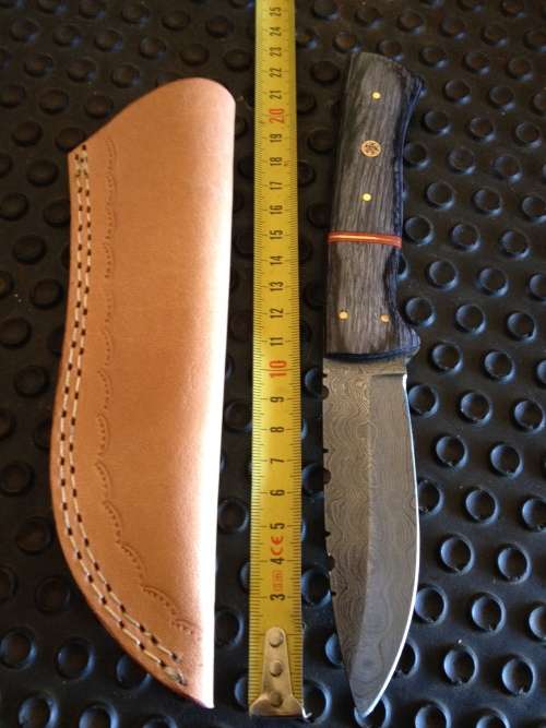HANDMADE DAMASCUS STEEL HUNTING KNIFE !!!