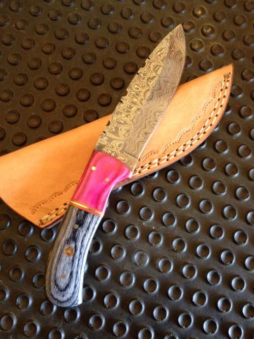 HANDMADE DAMASCUS STEEL HUNTING KNIFE !!!