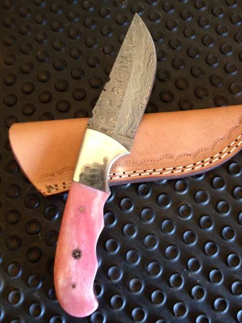 HANDMADE DAMASCUS STEEL HUNTING KNIFE !!!
