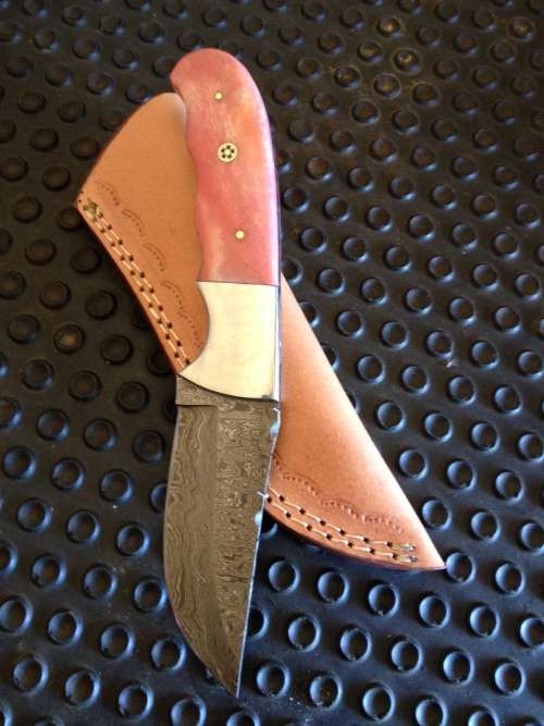HANDMADE DAMASCUS STEEL HUNTING KNIFE !!!