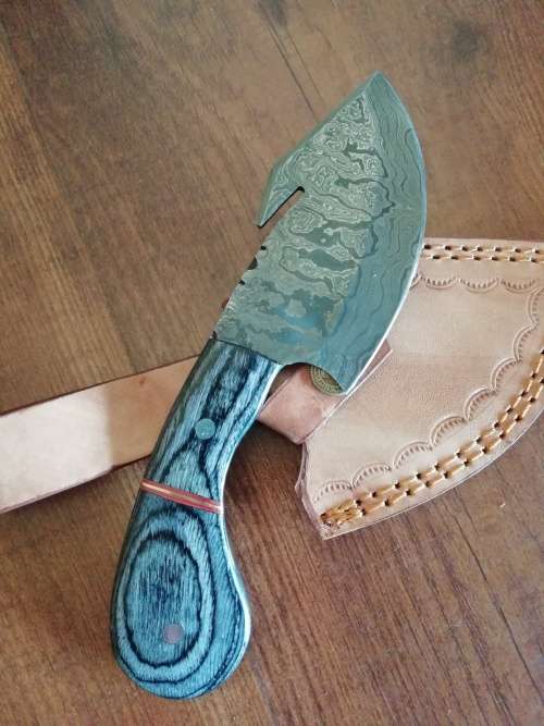 HANDMADE DAMASCUS STEEL SKINNING KNIFE !!!