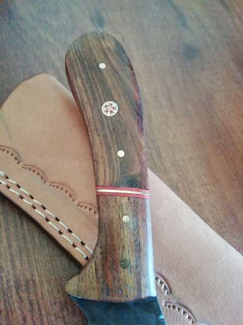 HANDMADE DAMASCUS STEEL HUNTING KNIFE !!!