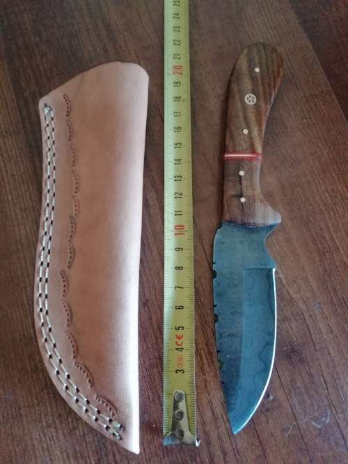 HANDMADE DAMASCUS STEEL HUNTING KNIFE !!!