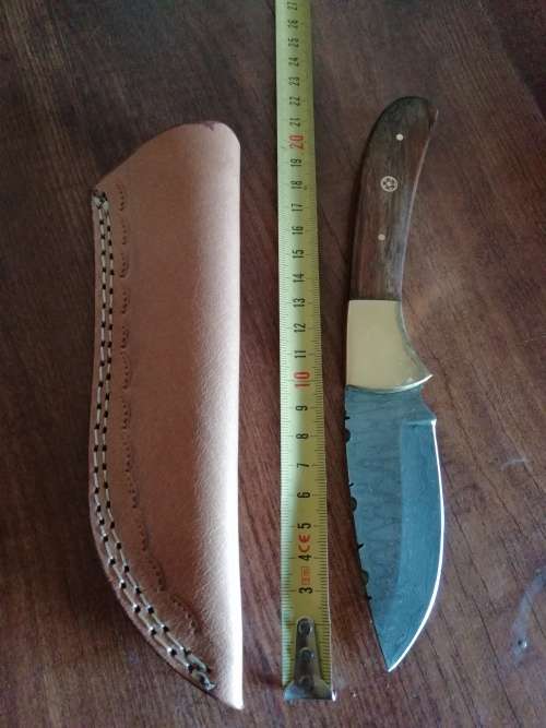 HANDMADE DAMASCUS STEEL HUNTING KNIFE !!!