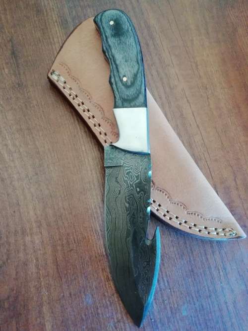 HANDMADE DAMASCUS STEEL HUNTING KNIFE !!!