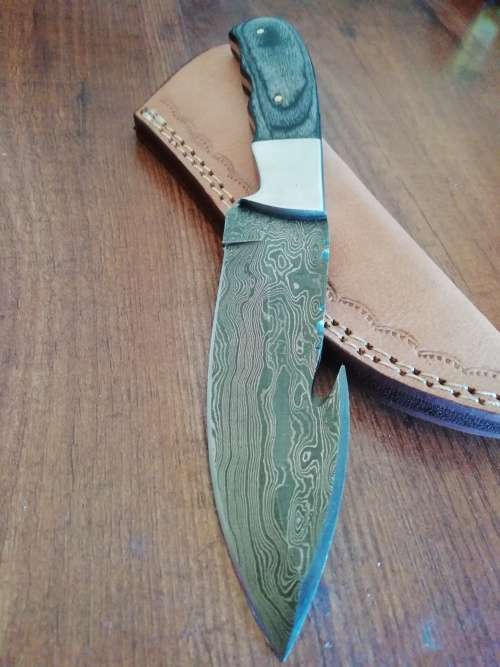 HANDMADE DAMASCUS STEEL HUNTING KNIFE !!!