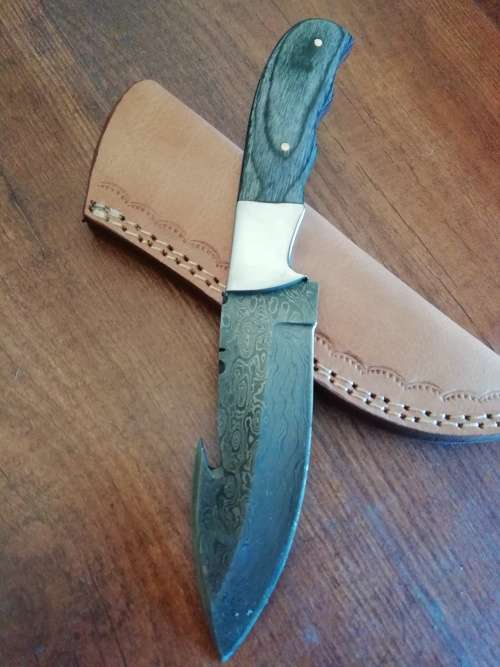 HANDMADE DAMASCUS STEEL HUNTING KNIFE !!!