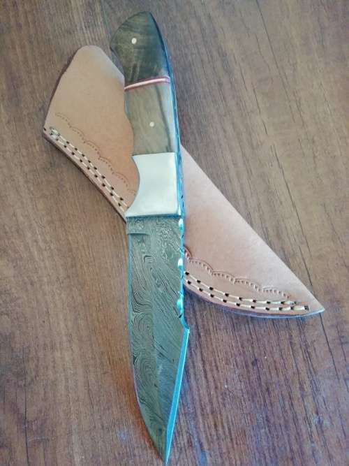 HANDMADE DAMASCUS STEEL HUNTING KNIFE !!!