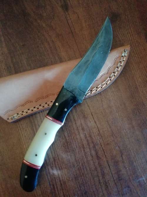 HANDMADE DAMASCUS STEEL HUNTING KNIFE !!!