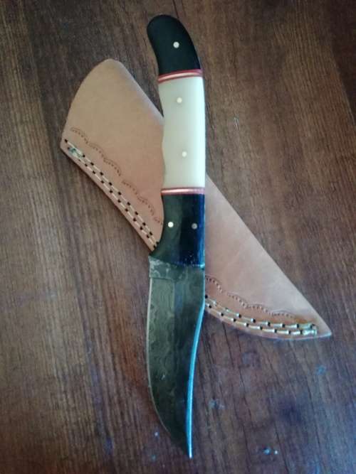 HANDMADE DAMASCUS STEEL HUNTING KNIFE !!!