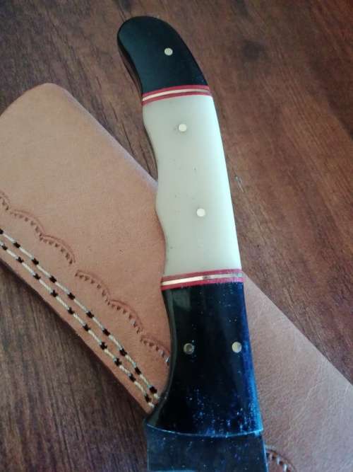 HANDMADE DAMASCUS STEEL HUNTING KNIFE !!!