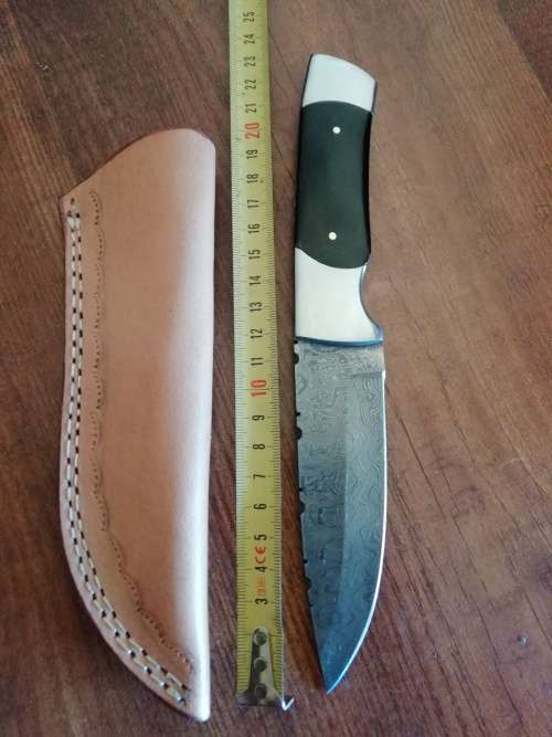 HANDMADE DAMASCUS STEEL HUNTING KNIFE !!!