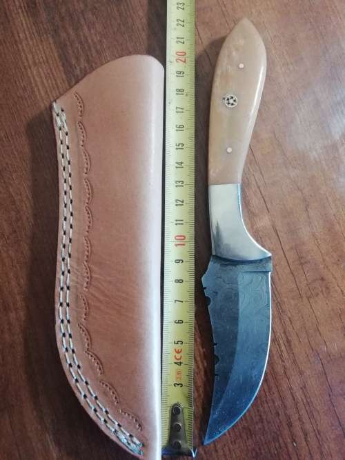 HANDMADE DAMASCUS STEEL HUNTING KNIFE !!!