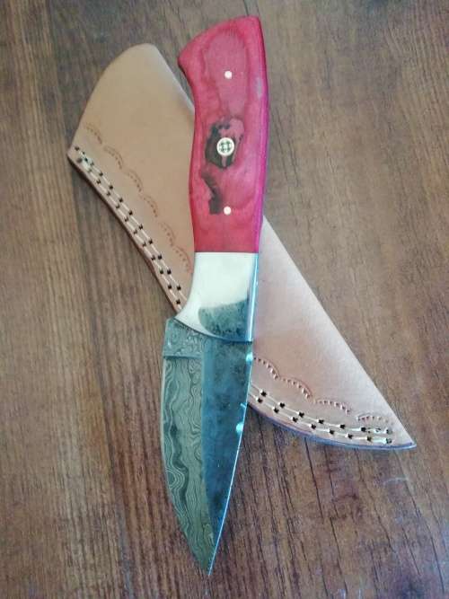 HANDMADE DAMASCUS STEEL HUNTING KNIFE !!!