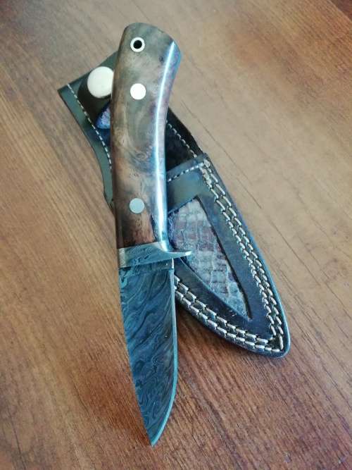 Small Handmade Damascus Steel Hunting Knife !!!