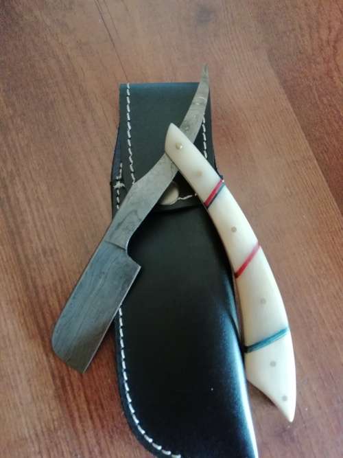 HANDMADE DAMASCUS STEEL CUT THROAT RAZOR !!!