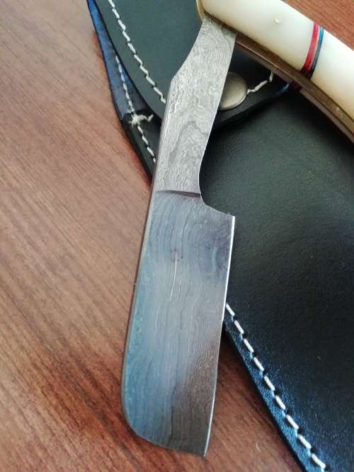 HANDMADE DAMASCUS STEEL CUT THROAT RAZOR !!!